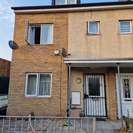 Mile End Budget Guesthouse Λονδίνο Εξωτερικό φωτογραφία