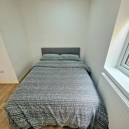 Mile End Budget Guesthouse Λονδίνο Εξωτερικό φωτογραφία