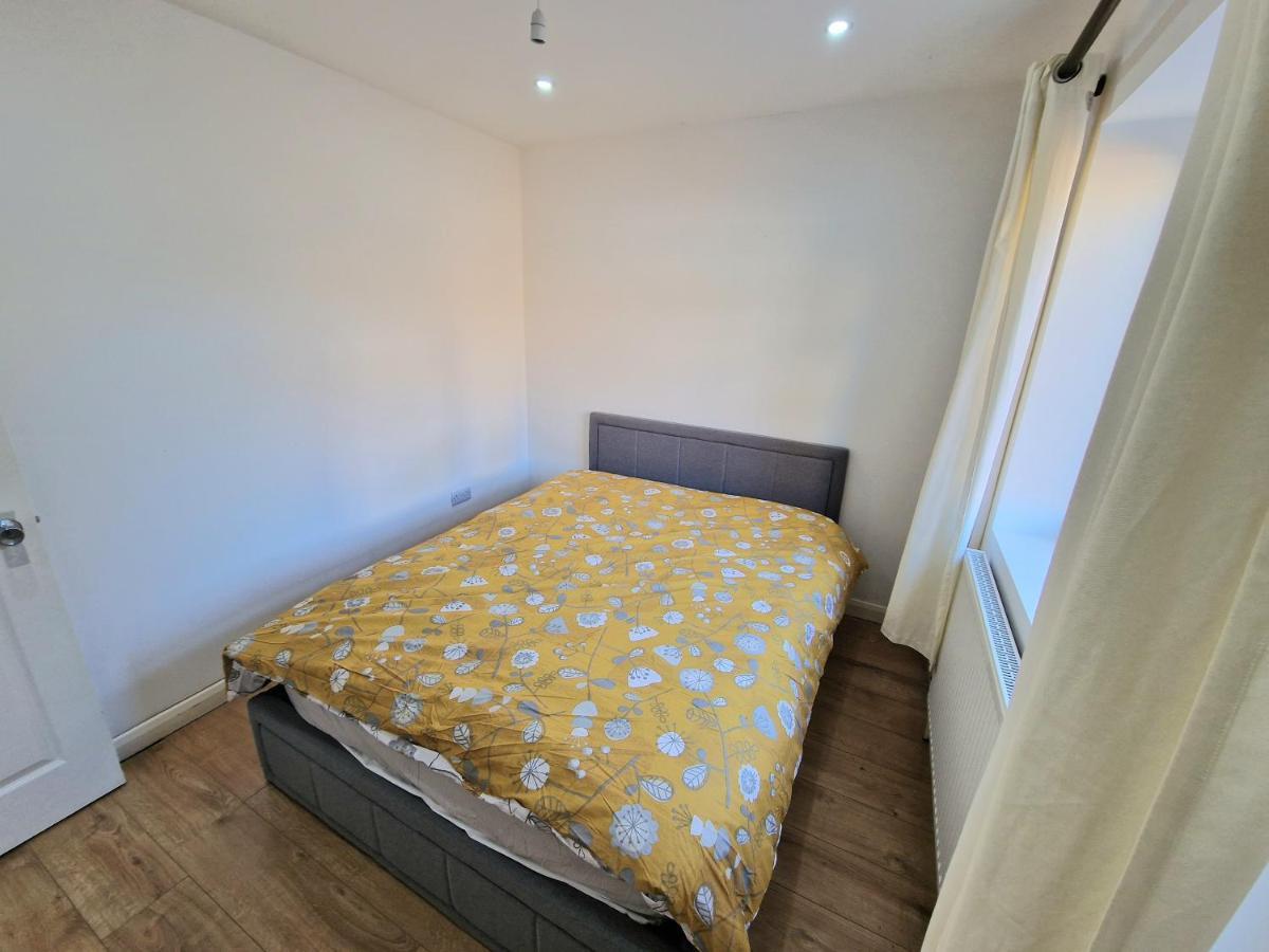 Mile End Budget Guesthouse Λονδίνο Εξωτερικό φωτογραφία