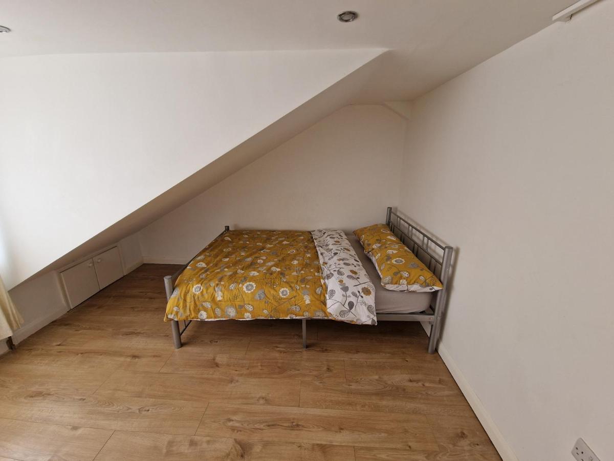 Mile End Budget Guesthouse Λονδίνο Εξωτερικό φωτογραφία